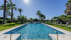 Villa en venta en New Golden Mile, Estepona Este