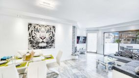 Apartamento en venta en Elviria, Marbella Este
