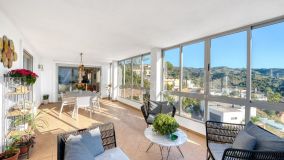 Villa en venta en Elviria, Marbella Este