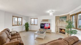 Villa en venta en Elviria, Marbella Este