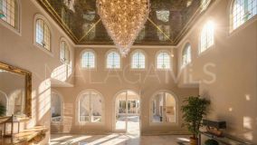 Villa for sale in Rio Real, Marbella Est