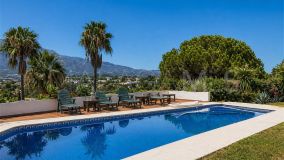 Villa for sale in Nueva Andalucia, Marbella