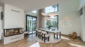 Villa for sale in Los Naranjos Hill Club, Nueva Andalucia