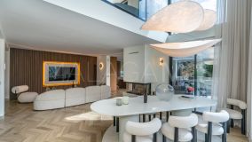 Villa for sale in Los Naranjos Hill Club, Nueva Andalucia