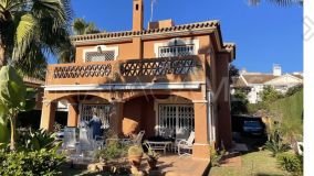 Villa for sale in Monte Biarritz, Estepona East