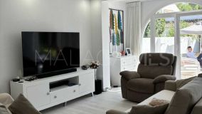 Villa for sale in Benamara, Estepona Est
