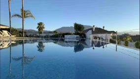 Villa for sale in Manilva Beach
