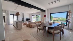 Villa en venta en El Velerin, Estepona Este