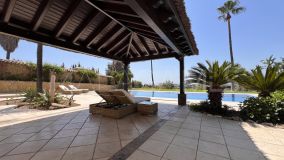Villa for sale in El Padron, Estepona Est