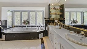 Villa zu verkaufen in El Paraiso, Estepona Ost