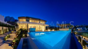 Villa for sale in Benahavis