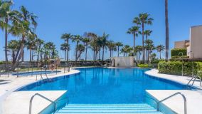 Ground Floor Apartment for sale in Bahia de la Plata, Estepona East