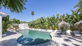 Villa en venta en Cortijo Blanco, San Pedro de Alcantara