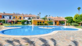 Adosado en venta en Guadalmina Alta, San Pedro de Alcantara