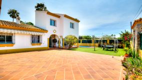 Villa for sale in San Pedro de Alcantara