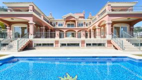 Finca for sale in Los Arqueros, Benahavis