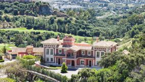 Finca for sale in Los Arqueros, Benahavis