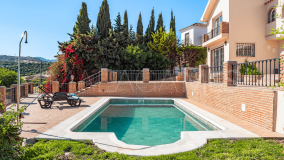 Villa for sale in Valle Romano, Estepona West