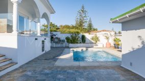 Villa for sale in Hacienda Guadalupe, Manilva