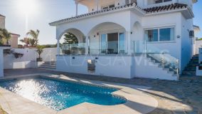 Villa for sale in Hacienda Guadalupe, Manilva