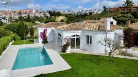 Villa for sale in Hacienda Guadalupe, Manilva