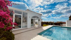 Villa for sale in Hacienda Guadalupe, Manilva