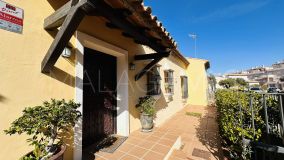 Villa for sale in La Duquesa Golf, Manilva