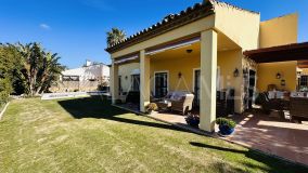 Villa for sale in La Duquesa Golf, Manilva
