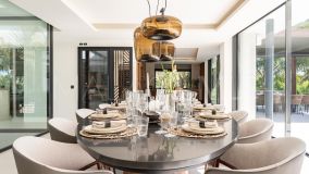 Villa for sale in Hacienda las Chapas, Marbella Öst