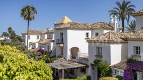 Town House for sale in Estepona East