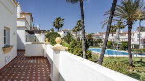 Town House for sale in Estepona East