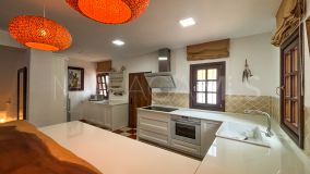 Maison for sale in Linda Vista Baja, San Pedro de Alcantara