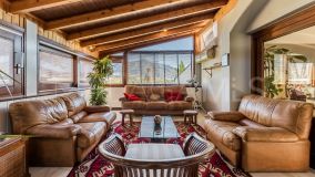 Villa for sale in Las Brisas, Nueva Andalucia