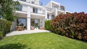 Town House for sale in El Herrojo, Benahavis
