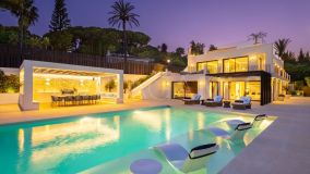 Villa en venta en Nueva Andalucia, Marbella