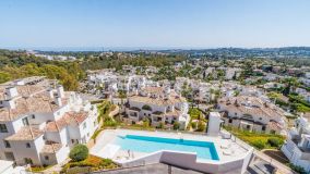 Apartment for sale in Nueva Andalucia, Marbella