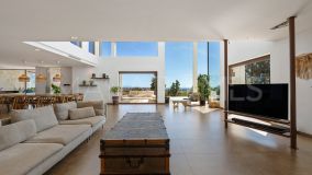 Villa for sale in Benahavis