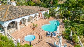 Villa en venta en El Rosario, Marbella Este