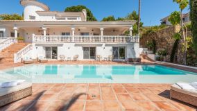 Villa en venta en El Paraiso, Estepona Este