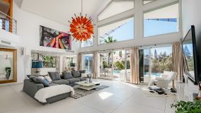 Villa en venta en Nueva Andalucia, Marbella