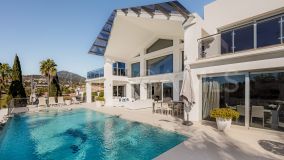 Villa en venta en Nueva Andalucia, Marbella