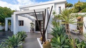 Villa en venta en El Rosario, Marbella Este