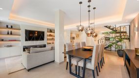 Adosado en venta en La Quinta Hills, Benahavis