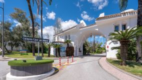 Apartment for sale in Country Club Las Brisas, Nueva Andalucia