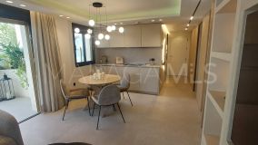 Apartamento en venta en Nueva Andalucia, Marbella