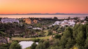 Plot for sale in La Resina Golf, Estepona East