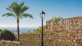 Plot for sale in La Resina Golf, Estepona East