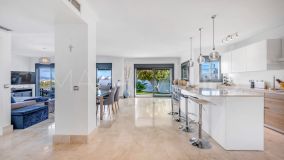 Villa en venta en Nueva Andalucia, Marbella