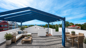Ático en venta en El Paraiso, Estepona Este