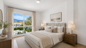 Ático en venta en El Paraiso, Estepona Este